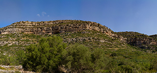 Paisaje en el que se enclava el conjunto rupestre d'Ermites.