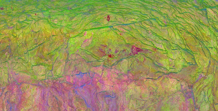 Sector derecho del abrigo IV del Cingle de Gassulla, falso color